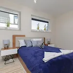 Sunny By Renters شقة Łukęcin