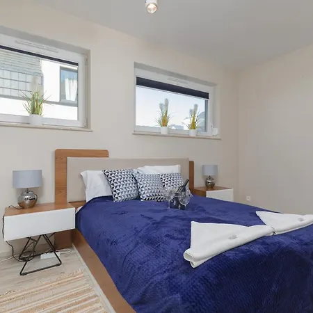 Sunny By Renters Appartamento Łukęcin