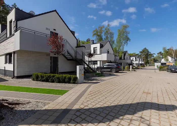 Apartment Sunny By Renters Lukecin