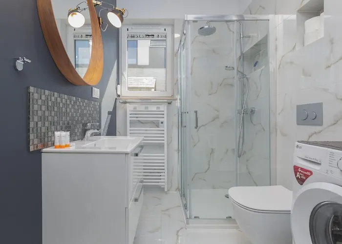 Sunny By Renters Apartment