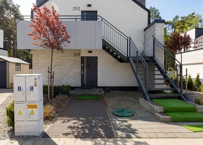 Apartment Sunny By Renters Lukecin